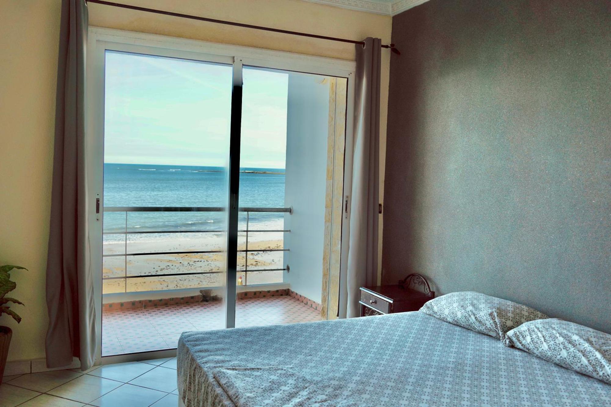 Splendid Beachfront Villa In Sidi Bouzid Beach With Pool Douar Ourlali Exterior foto