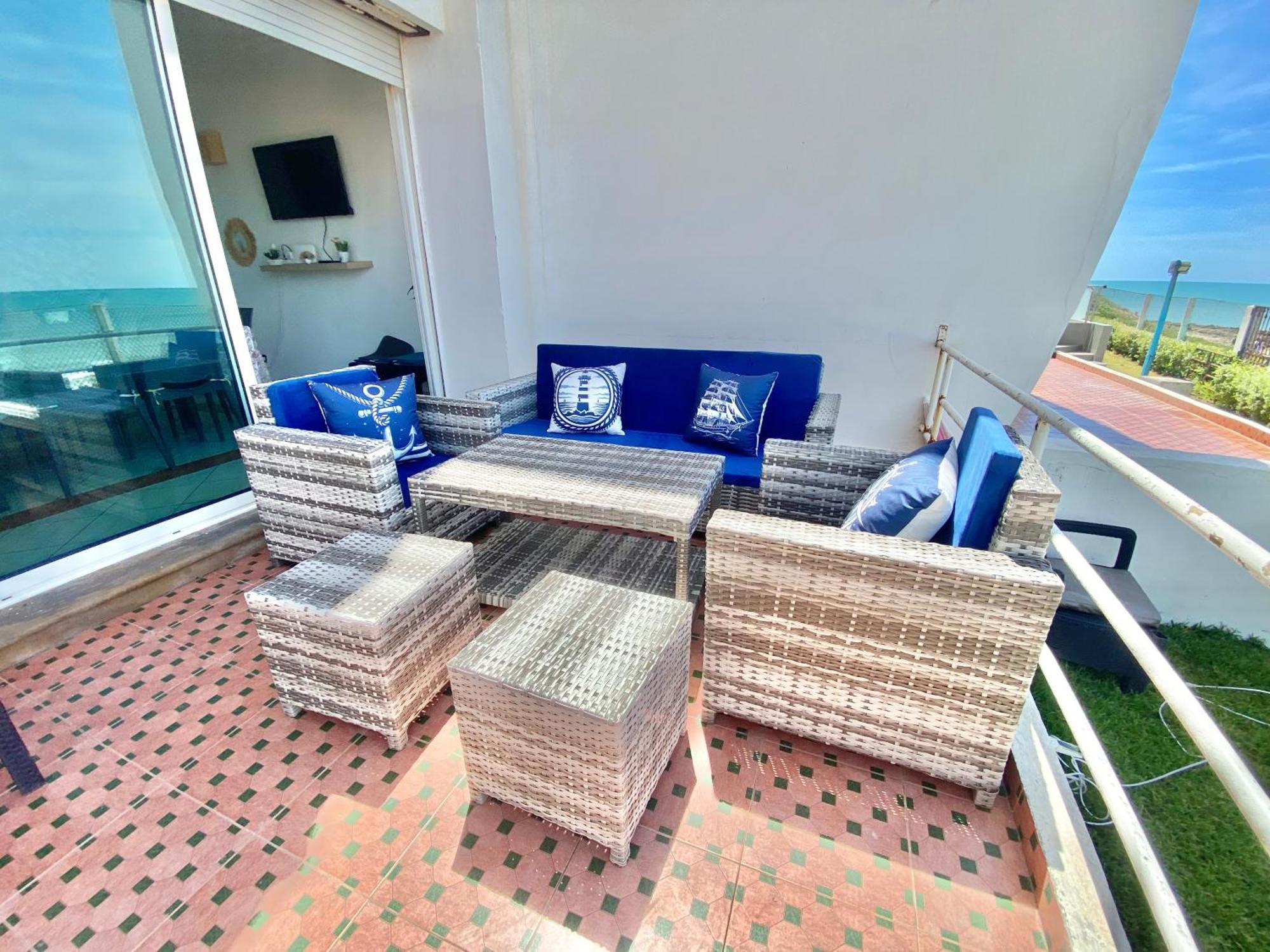 Splendid Beachfront Villa In Sidi Bouzid Beach With Pool Douar Ourlali Exterior foto